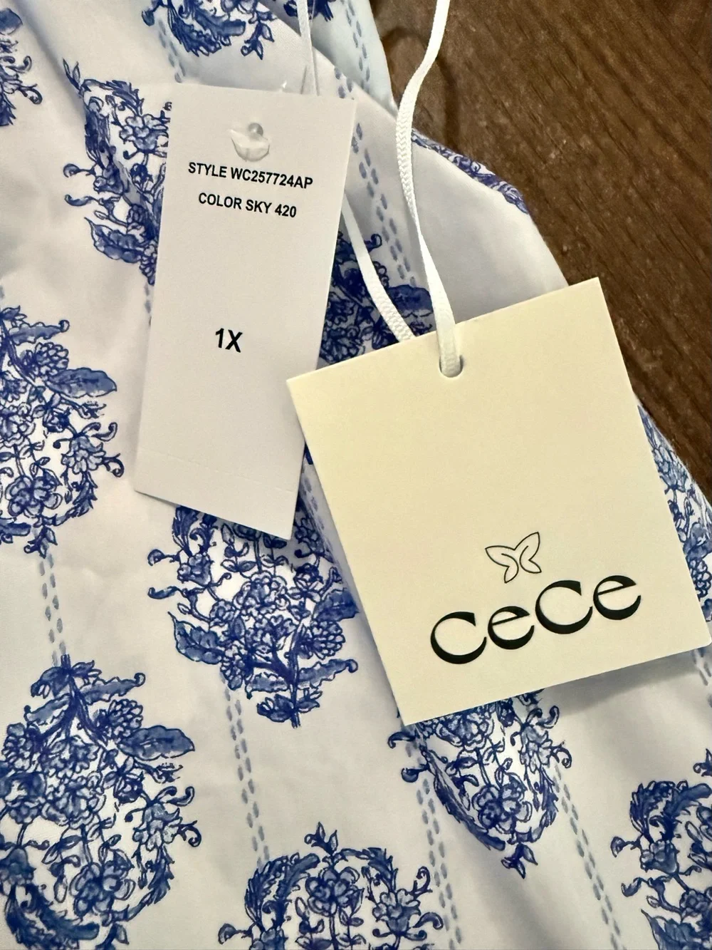 CeCe square neck